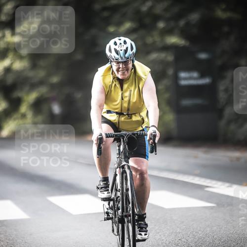 13.09.2026 - Stadtparktriathlon H.Heesch http://msf.ph/oto/10372314 13.09.2026 10:52:03 Radfahren 456, 482, 544, 777 meine-sportfotos.de