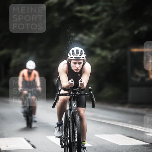 13.09.2026 - Stadtparktriathlon H.Heesch http://msf.ph/oto/10372322 13.09.2026 13:27:29 Radfahren 1325, 1357, 1429, 1471 meine-sportfotos.de