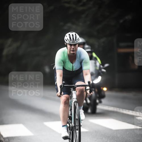 13.09.2026 - Stadtparktriathlon H.Heesch http://msf.ph/oto/10372328 13.09.2026 10:22:04 Radfahren 252, 371, 449 meine-sportfotos.de
