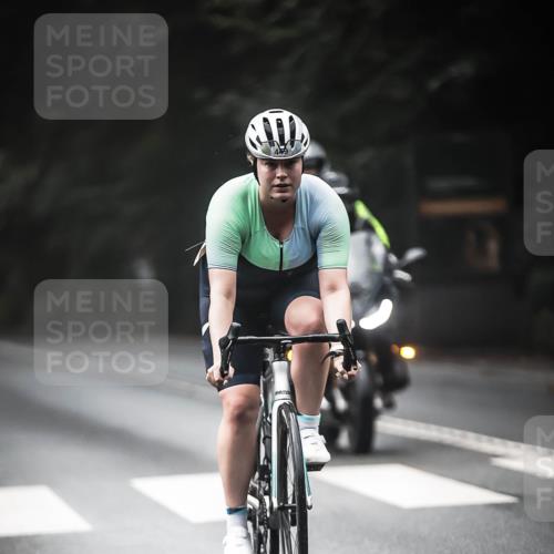 13.09.2026 - Stadtparktriathlon H.Heesch http://msf.ph/oto/10372332 13.09.2026 10:22:04 Radfahren 252, 371, 449 meine-sportfotos.de