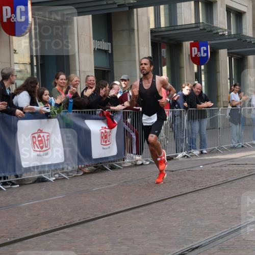 13.09.2026 - 21. swb-Marathon Bremen Strokosch-Dieckow http://msf.ph/oto/10372342 13.09.2026 12:17:11 Ziel 1109 meine-sportfotos.de