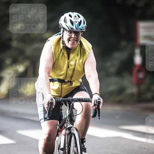 13.09.2026 - Stadtparktriathlon H.Heesch http://msf.ph/oto/10372348 13.09.2026 10:52:03 Radfahren 456, 482, 544, 777 meine-sportfotos.de