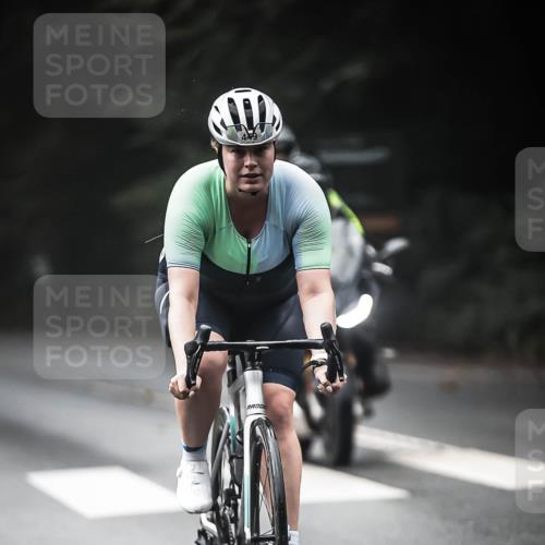 13.09.2026 - Stadtparktriathlon H.Heesch http://msf.ph/oto/10372349 13.09.2026 10:22:04 Radfahren 252, 371, 449 meine-sportfotos.de