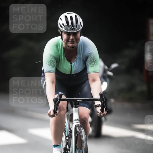 13.09.2026 - Stadtparktriathlon H.Heesch http://msf.ph/oto/10372367 13.09.2026 10:22:04 Radfahren 252, 371, 449 meine-sportfotos.de