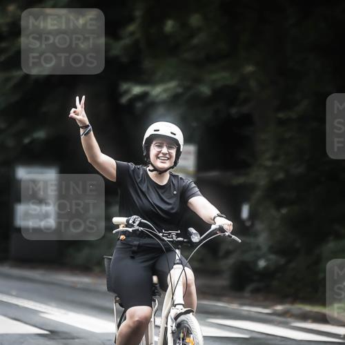 13.09.2026 - Stadtparktriathlon H.Heesch http://msf.ph/oto/10372368 13.09.2026 13:27:42 Radfahren 1082, 1505 meine-sportfotos.de
