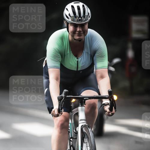 13.09.2026 - Stadtparktriathlon H.Heesch http://msf.ph/oto/10372373 13.09.2026 10:22:05 Radfahren 252, 449 meine-sportfotos.de
