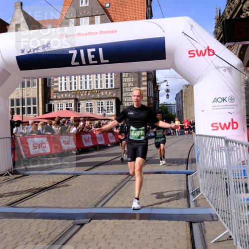 13.09.2026 - 21. swb-Marathon Bremen Tim E. http://msf.ph/oto/10372400 13.09.2026 13:09:25 Ziel 1241, 1925, 2287, 2291, 2909, 4384, 4898, 5383, 5636, 7262, 8120, 8830, 9904, 10044 meine-sportfotos.de