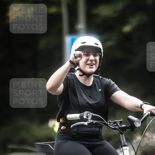 13.09.2026 - Stadtparktriathlon H.Heesch http://msf.ph/oto/10372417 13.09.2026 13:27:42 Radfahren 1082, 1505 meine-sportfotos.de