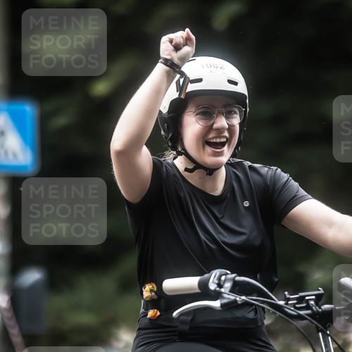 13.09.2026 - Stadtparktriathlon H.Heesch http://msf.ph/oto/10372432 13.09.2026 13:27:43 Radfahren 1082, 1326, 1505 meine-sportfotos.de