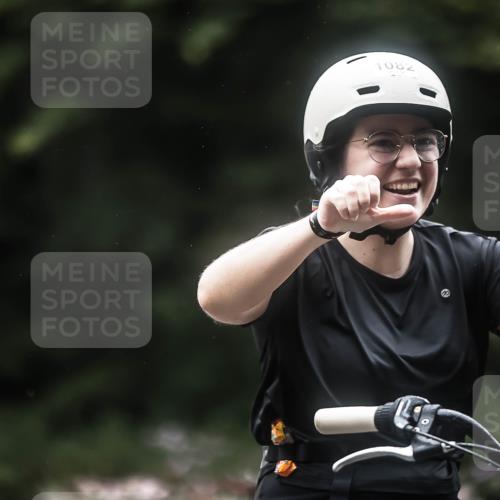 13.09.2026 - Stadtparktriathlon H.Heesch http://msf.ph/oto/10372438 13.09.2026 13:27:43 Radfahren 1082, 1326, 1505 meine-sportfotos.de