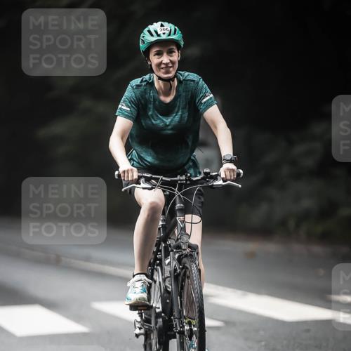 13.09.2026 - Stadtparktriathlon H.Heesch http://msf.ph/oto/10372440 13.09.2026 10:22:12 Radfahren 252, 366 meine-sportfotos.de