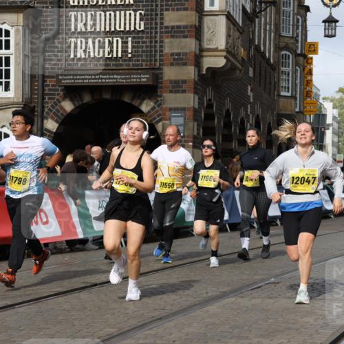 13.09.2026 - 21. swb-Marathon Bremen Strokosch-Dieckow http://msf.ph/oto/10372476 13.09.2026 11:01:39 Ziel 10560, 10647, 10648, 10678, 10892, 11260, 11306, 11459, 11467, 11681, 11682, 11751, 11788, 11796, 11813, 11816, 11969, 11970, 12047, 12062, 12245, 12283, 12390, 12391, 10332, 10409, 10444, 11075, 11115, 11150, 11369, 11412, 11413, 11479, 11486, 11668, 11747, 11859, 11985, 11986, 12379, 12412, 12466 meine-sportfotos.de