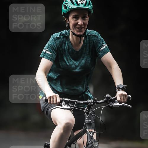 13.09.2026 - Stadtparktriathlon H.Heesch http://msf.ph/oto/10372483 13.09.2026 10:22:13 Radfahren 232, 252, 366 meine-sportfotos.de