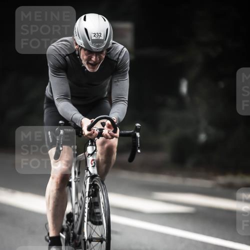 13.09.2026 - Stadtparktriathlon H.Heesch http://msf.ph/oto/10372500 13.09.2026 10:22:19 Radfahren 232, 297, 299, 464 meine-sportfotos.de