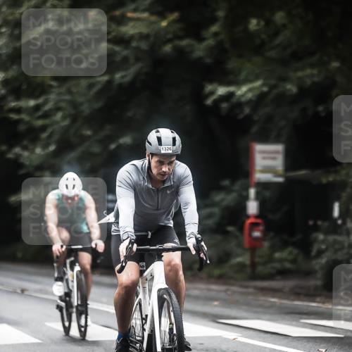 13.09.2026 - Stadtparktriathlon H.Heesch http://msf.ph/oto/10372503 13.09.2026 13:27:49 Radfahren 1322, 1323, 1326, 1397, 1401, 1505 meine-sportfotos.de