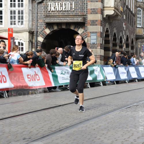13.09.2026 - 21. swb-Marathon Bremen Strokosch-Dieckow http://msf.ph/oto/10372513 13.09.2026 11:01:45 Ziel 10181, 10251, 10560, 10647, 10648, 10678, 11260, 11306, 11324, 11459, 11467, 11550, 11551, 11666, 11751, 11788, 11796, 11798, 11813, 11816, 11969, 11970, 12047, 12062, 12245, 12390, 12391, 10257, 10409, 10444, 10817, 11115, 11268, 11369, 11412, 11413, 11436, 11859, 12095, 12379, 12412, 12466 meine-sportfotos.de