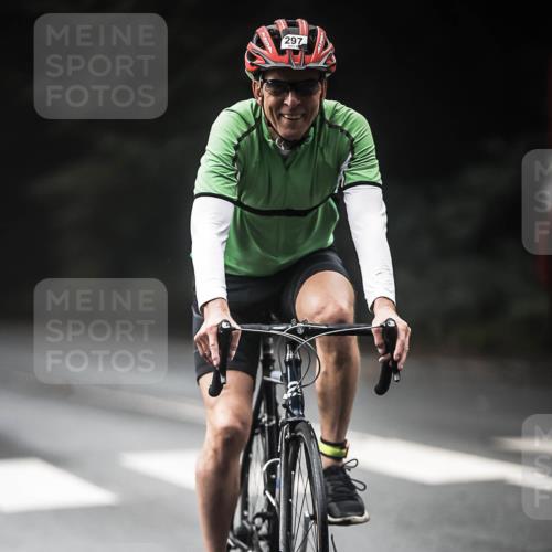 13.09.2026 - Stadtparktriathlon H.Heesch http://msf.ph/oto/10372542 13.09.2026 10:22:21 Radfahren 232, 297, 299, 302, 464 meine-sportfotos.de