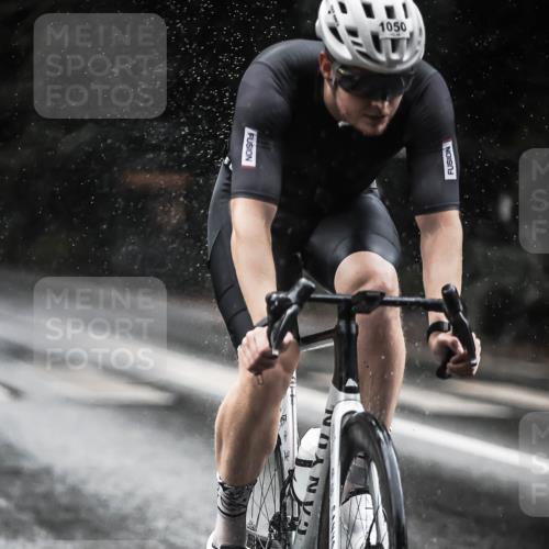 13.09.2026 - Stadtparktriathlon H.Heesch http://msf.ph/oto/10372553 13.09.2026 12:08:17 Radfahren 1006, 1050 meine-sportfotos.de