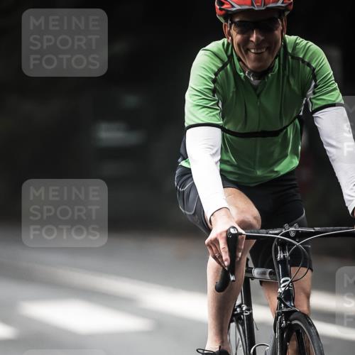 13.09.2026 - Stadtparktriathlon H.Heesch http://msf.ph/oto/10372559 13.09.2026 10:22:21 Radfahren 232, 297, 299, 302, 464 meine-sportfotos.de