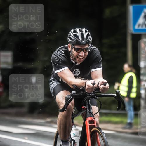 13.09.2026 - Stadtparktriathlon H.Heesch http://msf.ph/oto/10372567 13.09.2026 13:27:52 Radfahren 1322, 1323, 1326, 1397, 1401, 1460 meine-sportfotos.de