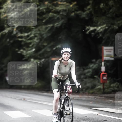 13.09.2026 - Stadtparktriathlon H.Heesch http://msf.ph/oto/10372607 13.09.2026 13:27:55 Radfahren 1322, 1323, 1326, 1348, 1397, 1401, 1460, 1521 meine-sportfotos.de