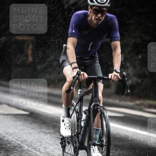 13.09.2026 - Stadtparktriathlon H.Heesch http://msf.ph/oto/10372610 13.09.2026 12:08:21 Radfahren 1006, 1050 meine-sportfotos.de