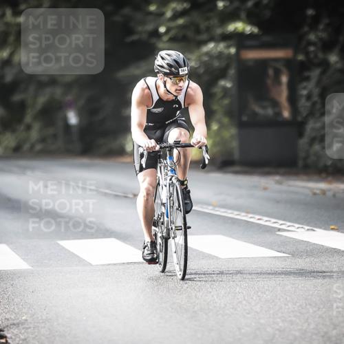 13.09.2026 - Stadtparktriathlon H.Heesch http://msf.ph/oto/10372613 13.09.2026 10:52:23 Radfahren 490, 505, 564, 568, 575, 581 meine-sportfotos.de