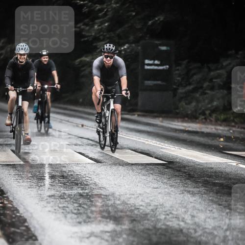 13.09.2026 - Stadtparktriathlon H.Heesch http://msf.ph/oto/10372634 13.09.2026 12:08:27 Radfahren 761, 961, 969, 1058 meine-sportfotos.de