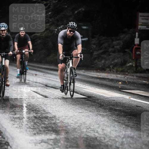 13.09.2026 - Stadtparktriathlon H.Heesch http://msf.ph/oto/10372647 13.09.2026 12:08:27 Radfahren 761, 961, 969, 1058 meine-sportfotos.de
