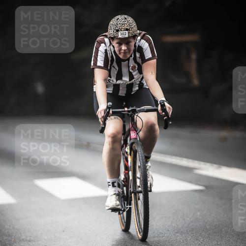 13.09.2026 - Stadtparktriathlon H.Heesch http://msf.ph/oto/10372656 13.09.2026 10:22:25 Radfahren 232, 246, 297, 299, 302, 327, 464 meine-sportfotos.de