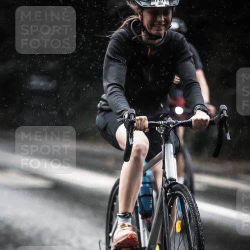 13.09.2026 - Stadtparktriathlon H.Heesch http://msf.ph/oto/10372706 13.09.2026 12:08:29 Radfahren 761, 961, 966, 969, 1058, 1064 meine-sportfotos.de