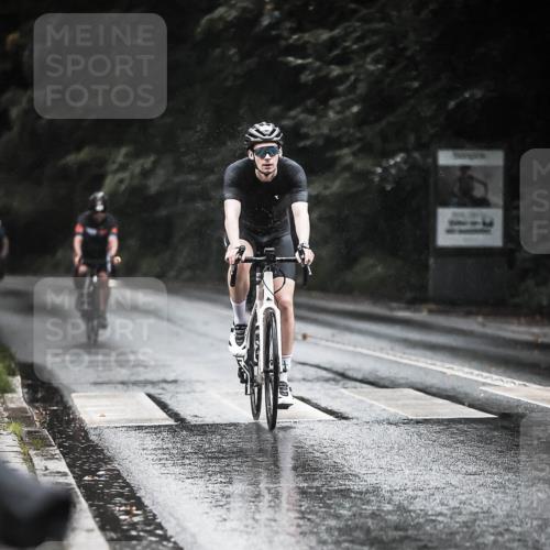 13.09.2026 - Stadtparktriathlon H.Heesch http://msf.ph/oto/10372720 13.09.2026 12:08:32 Radfahren 761, 961, 966, 969, 1058, 1064 meine-sportfotos.de