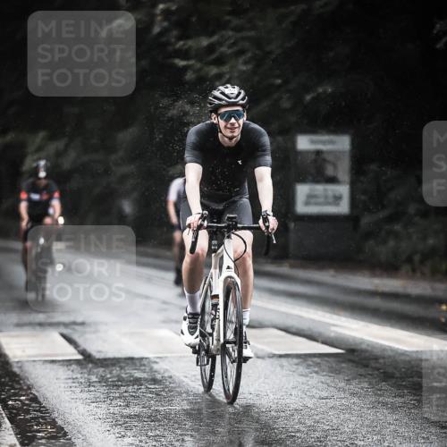 13.09.2026 - Stadtparktriathlon H.Heesch http://msf.ph/oto/10372735 13.09.2026 12:08:33 Radfahren 761, 961, 966, 969, 1058, 1064 meine-sportfotos.de
