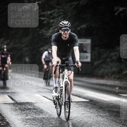 13.09.2026 - Stadtparktriathlon H.Heesch http://msf.ph/oto/10372747 13.09.2026 12:08:33 Radfahren 761, 961, 966, 969, 1058, 1064 meine-sportfotos.de