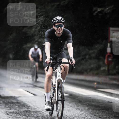 13.09.2026 - Stadtparktriathlon H.Heesch http://msf.ph/oto/10372751 13.09.2026 12:08:33 Radfahren 761, 961, 966, 969, 1058, 1064 meine-sportfotos.de