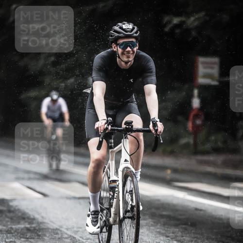 13.09.2026 - Stadtparktriathlon H.Heesch http://msf.ph/oto/10372759 13.09.2026 12:08:33 Radfahren 761, 961, 966, 969, 1058, 1064 meine-sportfotos.de