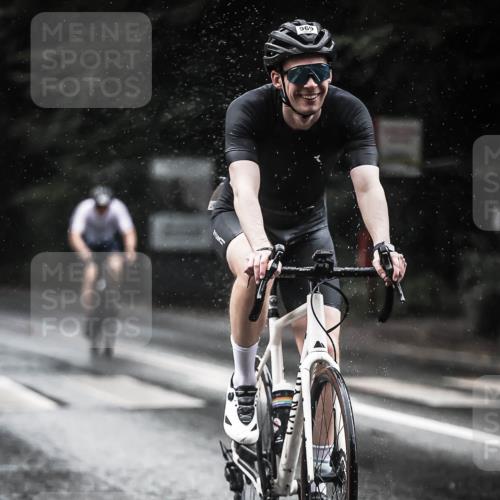 13.09.2026 - Stadtparktriathlon H.Heesch http://msf.ph/oto/10372764 13.09.2026 12:08:33 Radfahren 761, 961, 966, 969, 1058, 1064 meine-sportfotos.de
