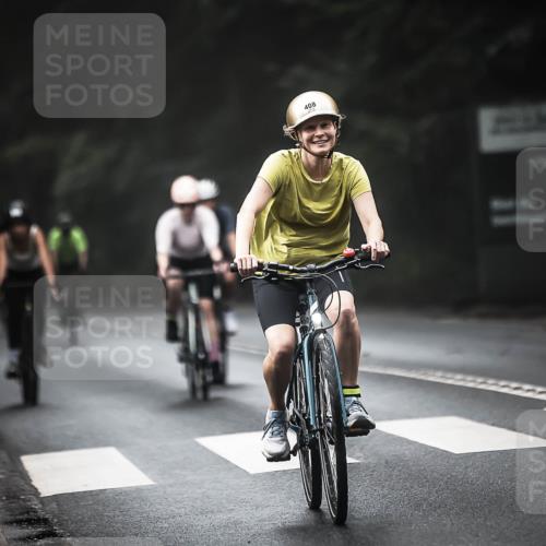 13.09.2026 - Stadtparktriathlon H.Heesch http://msf.ph/oto/10372788 13.09.2026 10:22:39 Radfahren 285, 319, 375, 408, 435 meine-sportfotos.de