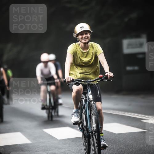 13.09.2026 - Stadtparktriathlon H.Heesch http://msf.ph/oto/10372806 13.09.2026 10:22:39 Radfahren 285, 319, 375, 408, 435 meine-sportfotos.de