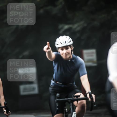 13.09.2026 - Stadtparktriathlon H.Heesch http://msf.ph/oto/10372850 13.09.2026 10:22:42 Radfahren 217, 285, 319, 339, 375, 408, 431, 435, 442 meine-sportfotos.de
