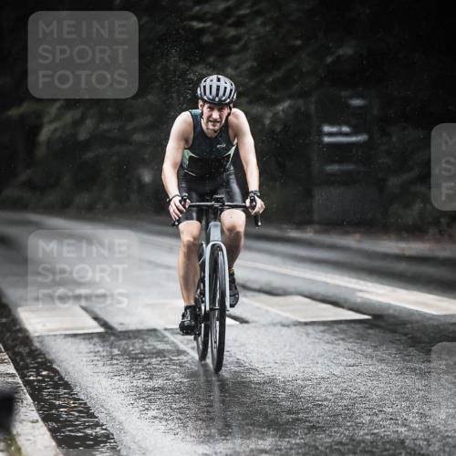 13.09.2026 - Stadtparktriathlon H.Heesch http://msf.ph/oto/10372901 13.09.2026 12:08:43 Radfahren 835, 907 meine-sportfotos.de