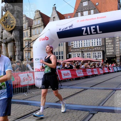 13.09.2026 - 21. swb-Marathon Bremen Tim E. http://msf.ph/oto/10372903 13.09.2026 13:09:52 Ziel 195, 4473, 4782, 5111, 6652, 9241, 9789 meine-sportfotos.de