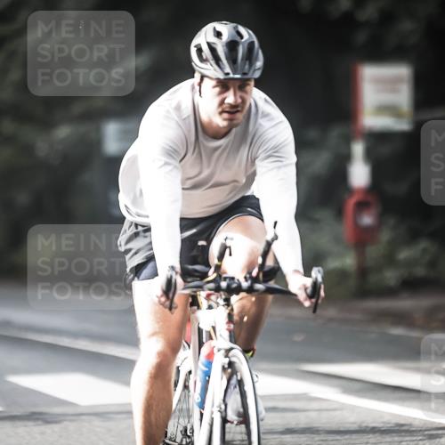 13.09.2026 - Stadtparktriathlon H.Heesch http://msf.ph/oto/10372921 13.09.2026 10:52:36 Radfahren 371, 412, 454, 479, 502, 518, 569, 584 meine-sportfotos.de