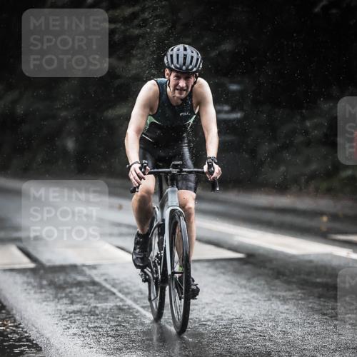 13.09.2026 - Stadtparktriathlon H.Heesch http://msf.ph/oto/10372926 13.09.2026 12:08:43 Radfahren 835, 907 meine-sportfotos.de