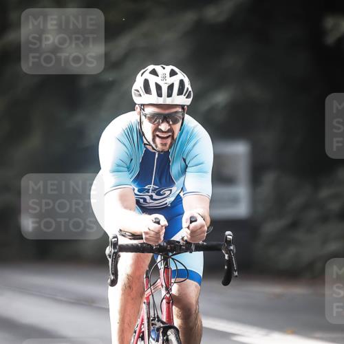 13.09.2026 - Stadtparktriathlon H.Heesch http://msf.ph/oto/10372930 13.09.2026 10:52:37 Radfahren 412, 454, 479, 502, 518, 569, 584 meine-sportfotos.de