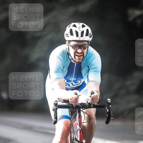 13.09.2026 - Stadtparktriathlon H.Heesch http://msf.ph/oto/10372936 13.09.2026 10:52:37 Radfahren 412, 454, 479, 502, 518, 569, 584 meine-sportfotos.de