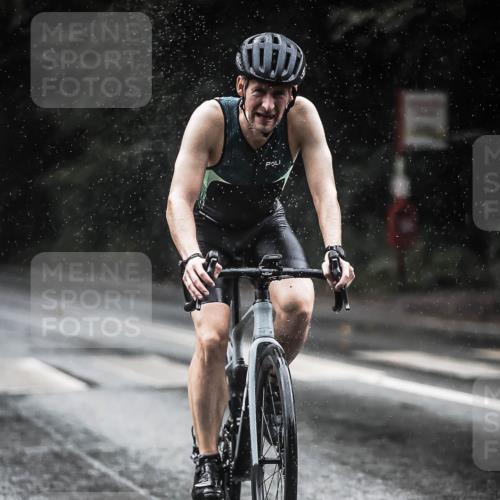 13.09.2026 - Stadtparktriathlon H.Heesch http://msf.ph/oto/10372937 13.09.2026 12:08:43 Radfahren 835, 907 meine-sportfotos.de