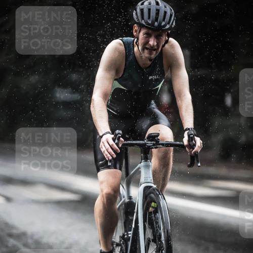 13.09.2026 - Stadtparktriathlon H.Heesch http://msf.ph/oto/10372946 13.09.2026 12:08:43 Radfahren 835, 907 meine-sportfotos.de