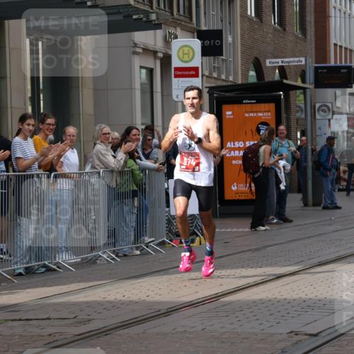 13.09.2026 - 21. swb-Marathon Bremen Strokosch-Dieckow http://msf.ph/oto/10372986 13.09.2026 12:20:30 Ziel 626, 1231, 974 meine-sportfotos.de