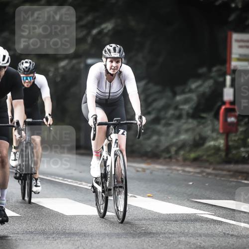 13.09.2026 - Stadtparktriathlon H.Heesch http://msf.ph/oto/10372990 13.09.2026 10:52:44 Radfahren 347, 383, 529, 550, 579 meine-sportfotos.de